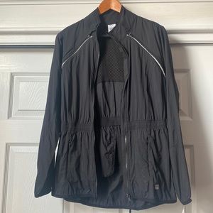 VS sport windbreaker size M